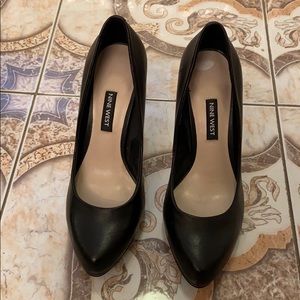 Black heels - brand new